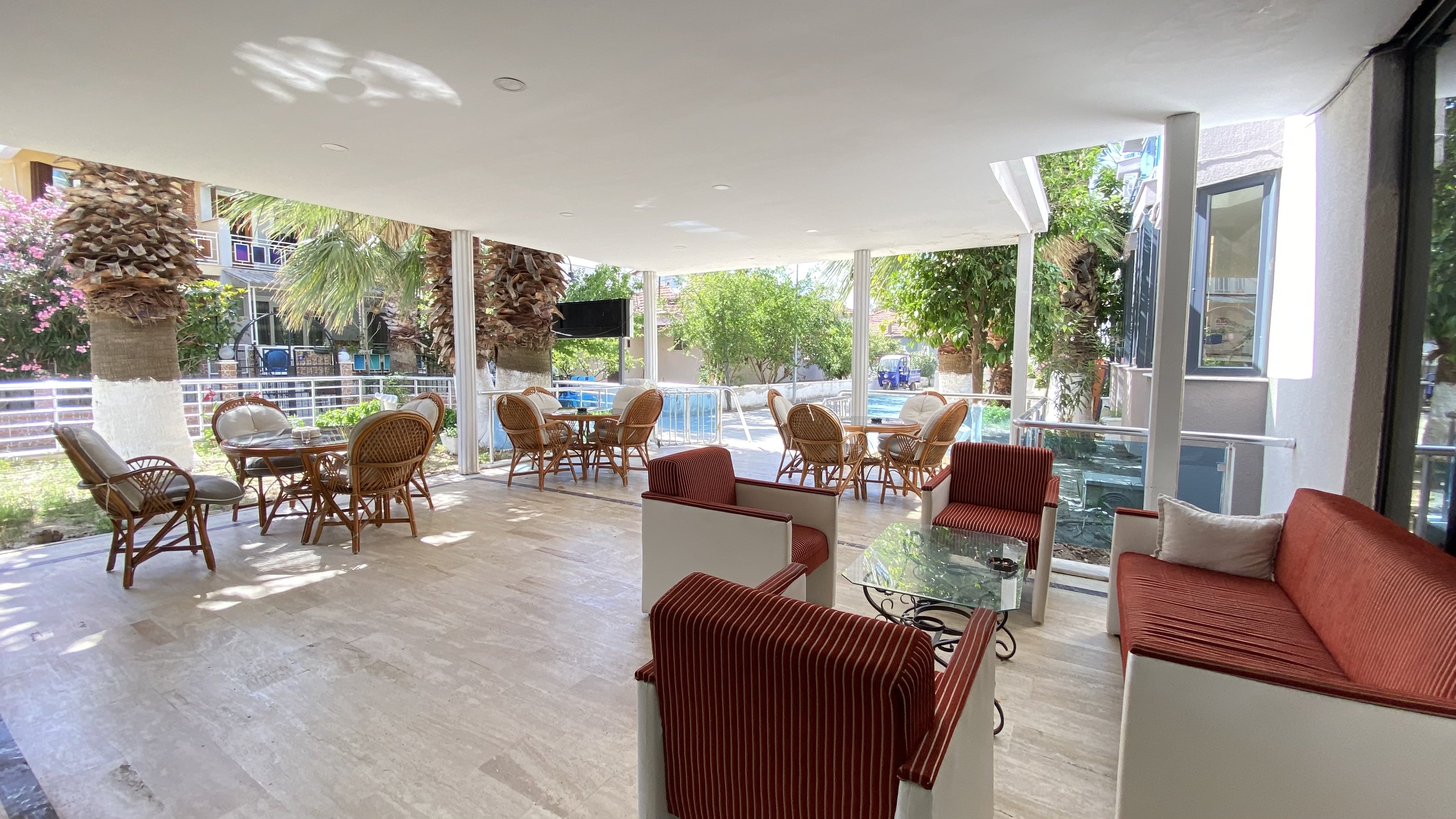 Medos Hotel Oturma Alanı