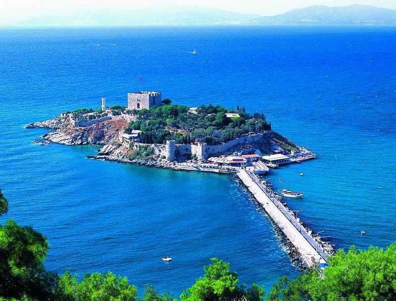 Güvercin Ada Kalesi