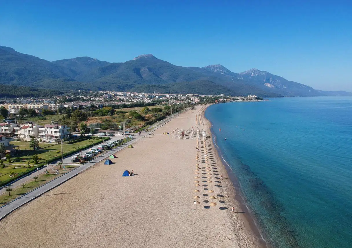 Güzelçamlı plajları genel görünümü
